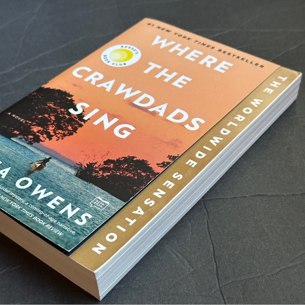Where The Crawdads Sing by Delia Owens | Fiction, Mystery | Paperback Book - Picture 5 of 8